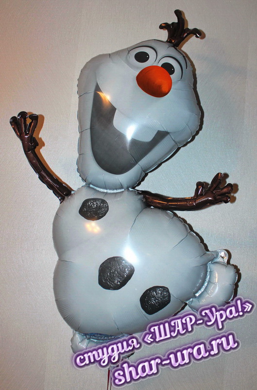веселый снеговик из шаров